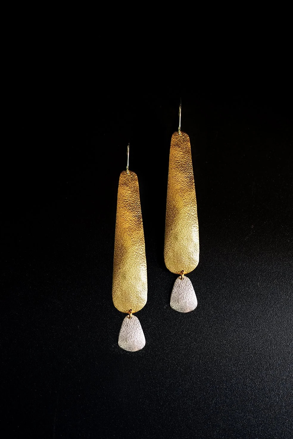LONG DROP GOLD SLV EAR.jpg