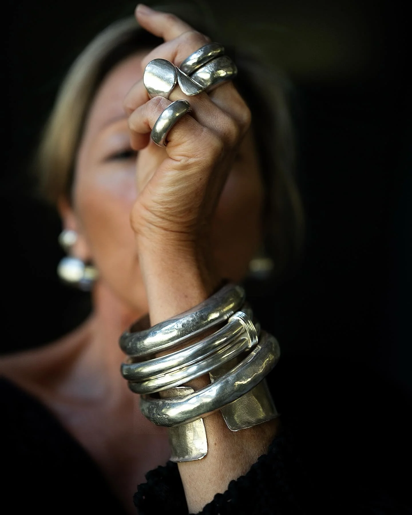 If it Has to be Chunky ~ It Has to be #ewajewelry
I have various ring sizes available now ~ DM for details. Bx 
:
#selfportrait 
#custommade #chunky #bracelets #rings #handmade #triballuxe #raw #real #silver #jewelry #jewelrydesigner #mystyle #mustha