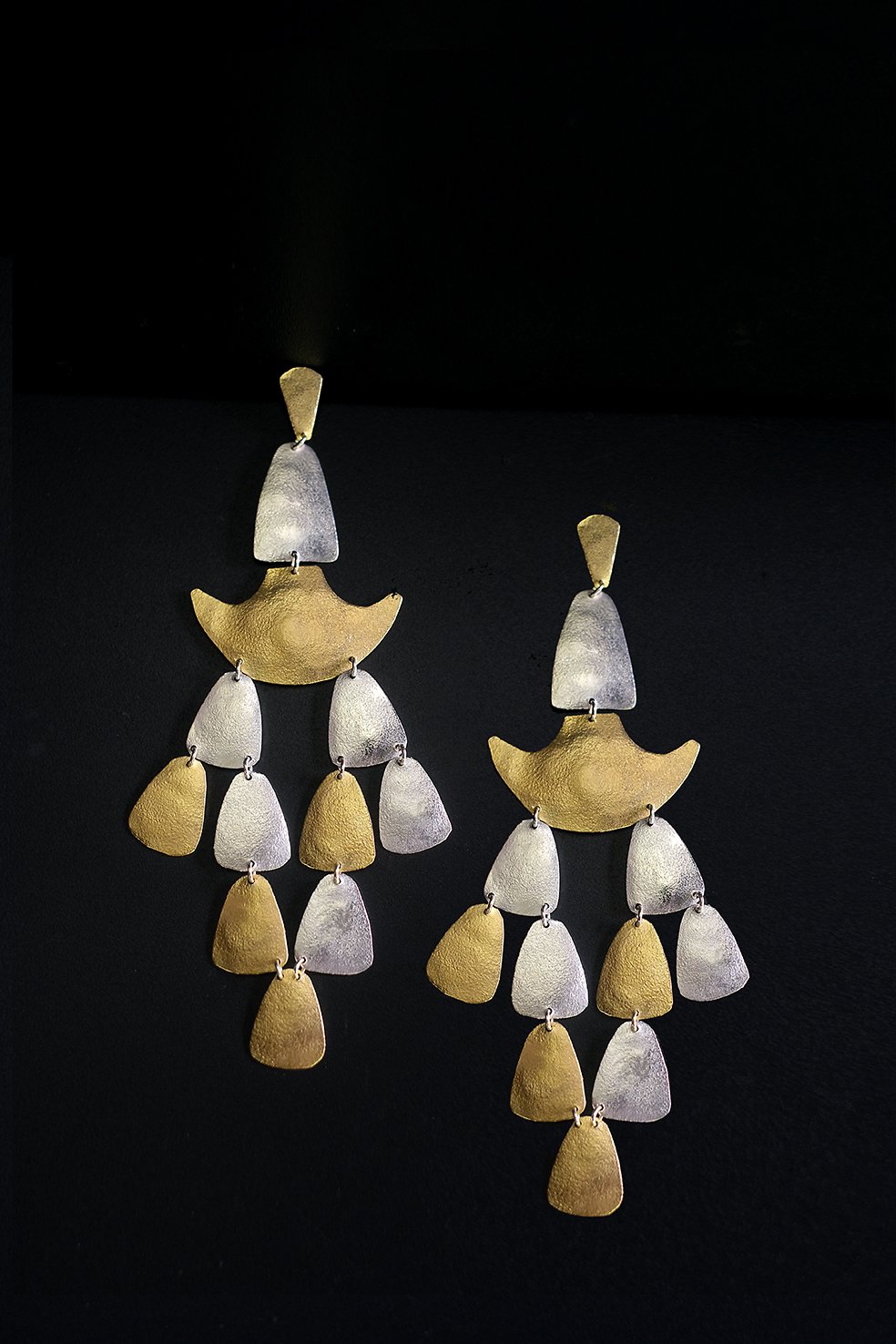 ES'ALA LUXE EARRINGS GOLDweb.jpg