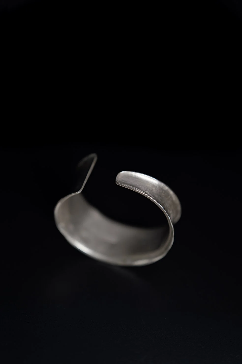 LUMI SLV CUFF.jpg