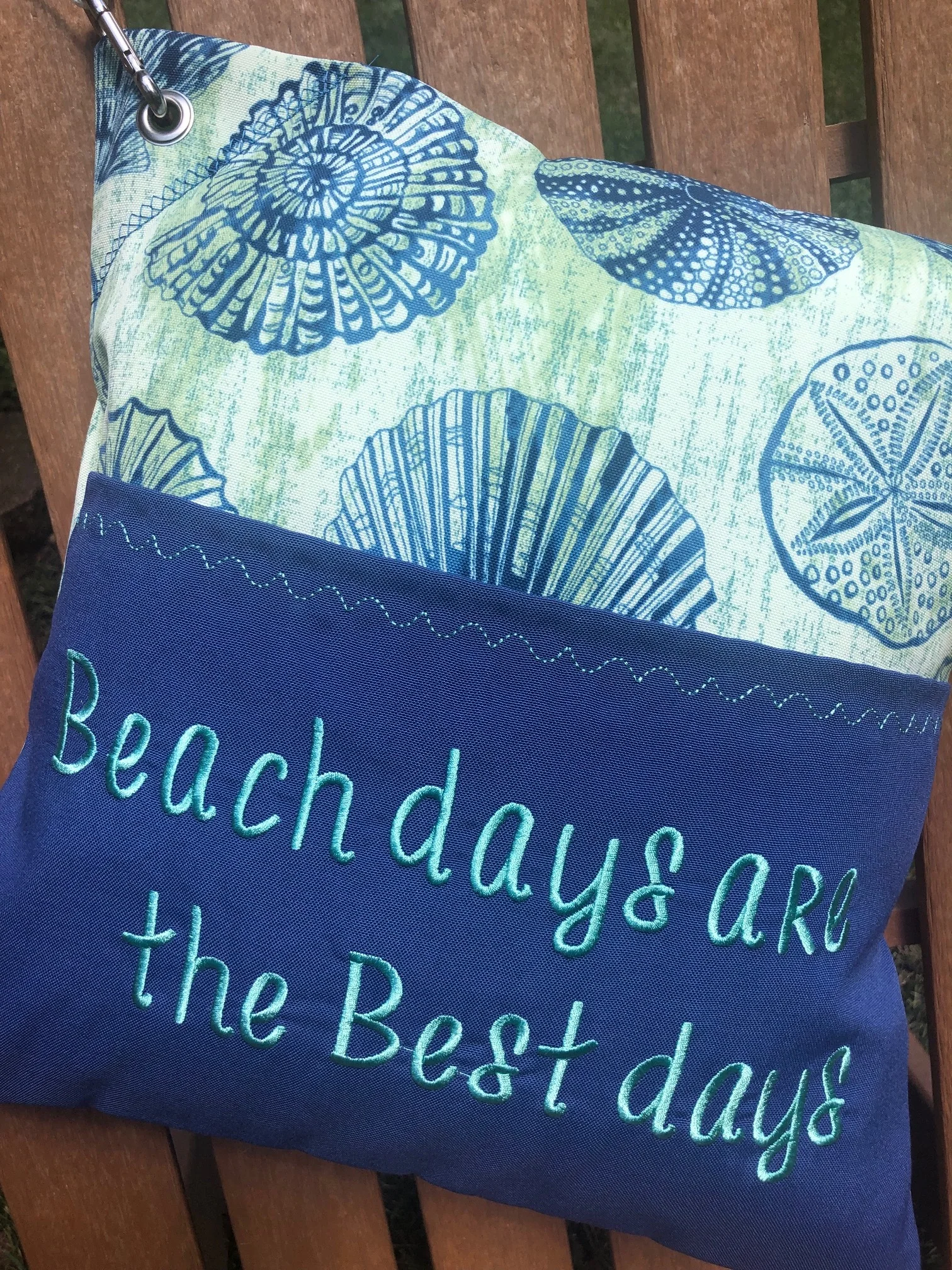Paradise Pillow - Beach Days
