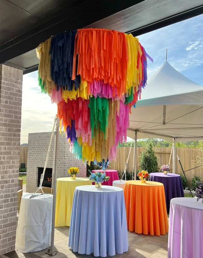 Colorful+chandelier+-+wow+my+party+houston.jpg