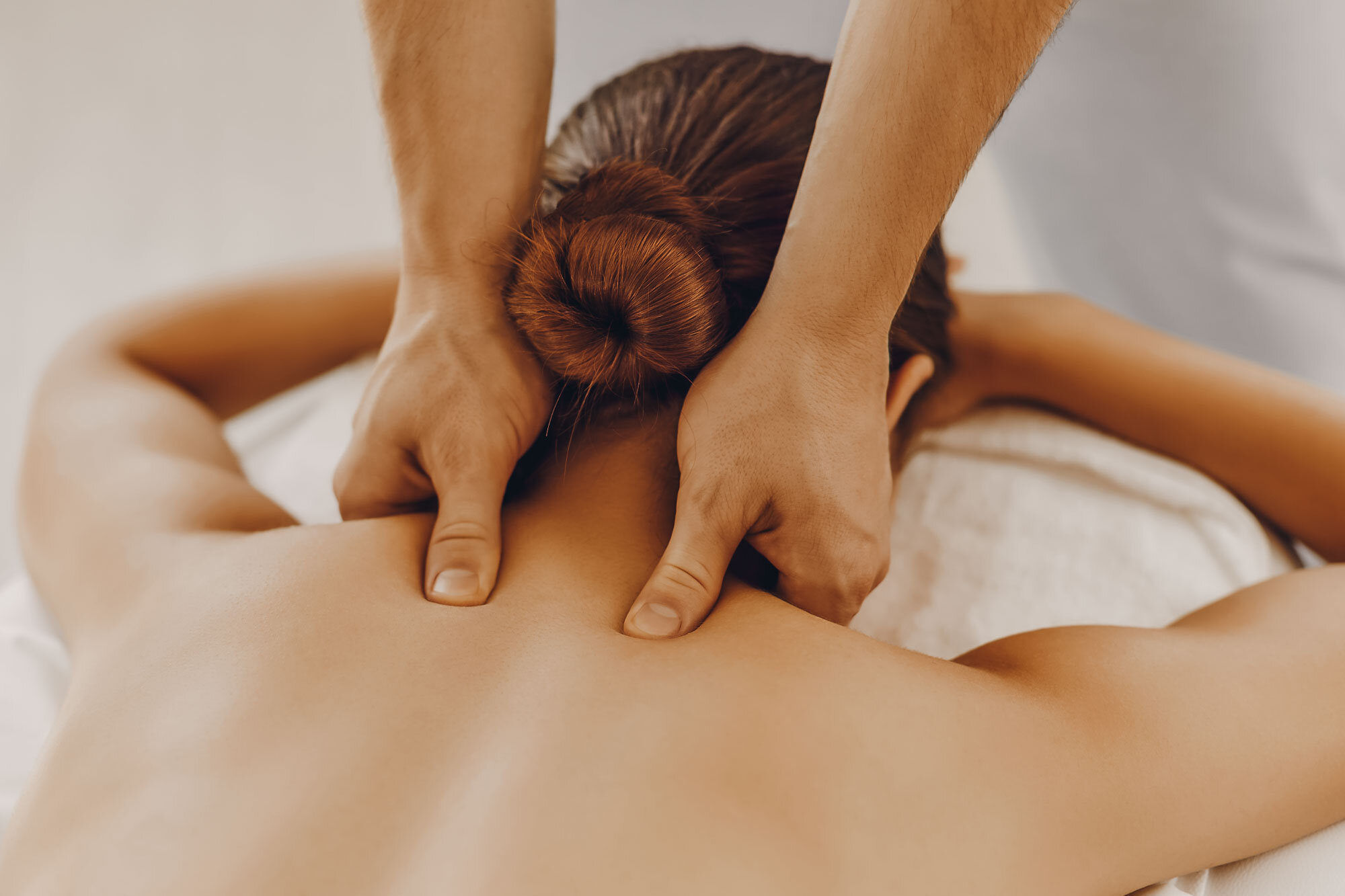 Neck & Shoulders Massage - Li's Massage Therapy and Reflexology