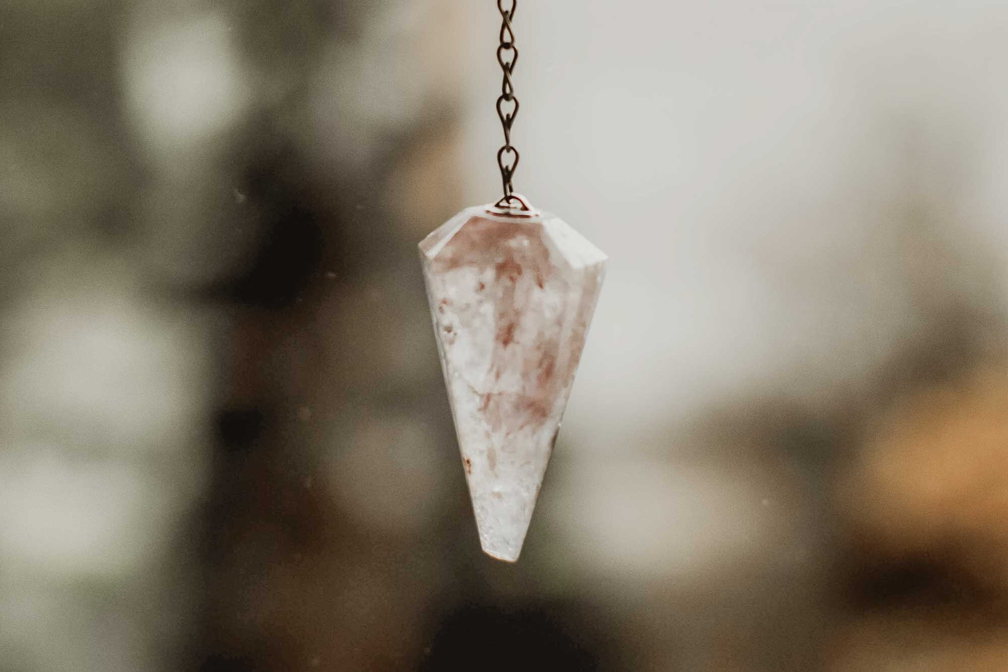 How To Use A Dowsing Pendulum