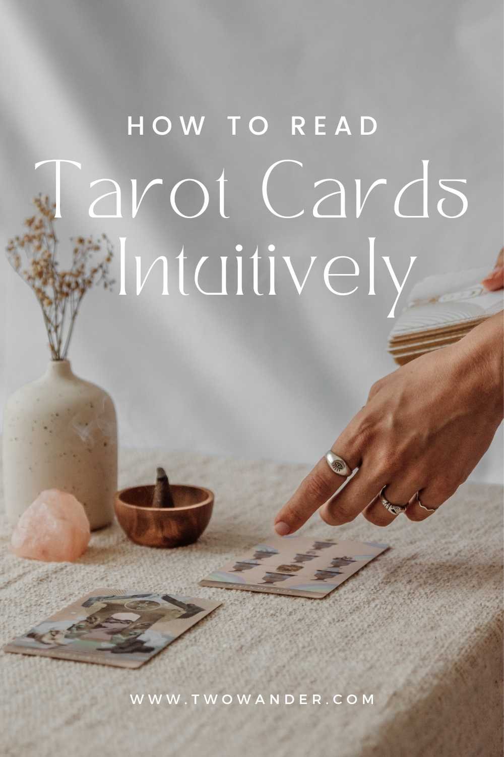 two-wander-how-to-read-tarot-intuitively