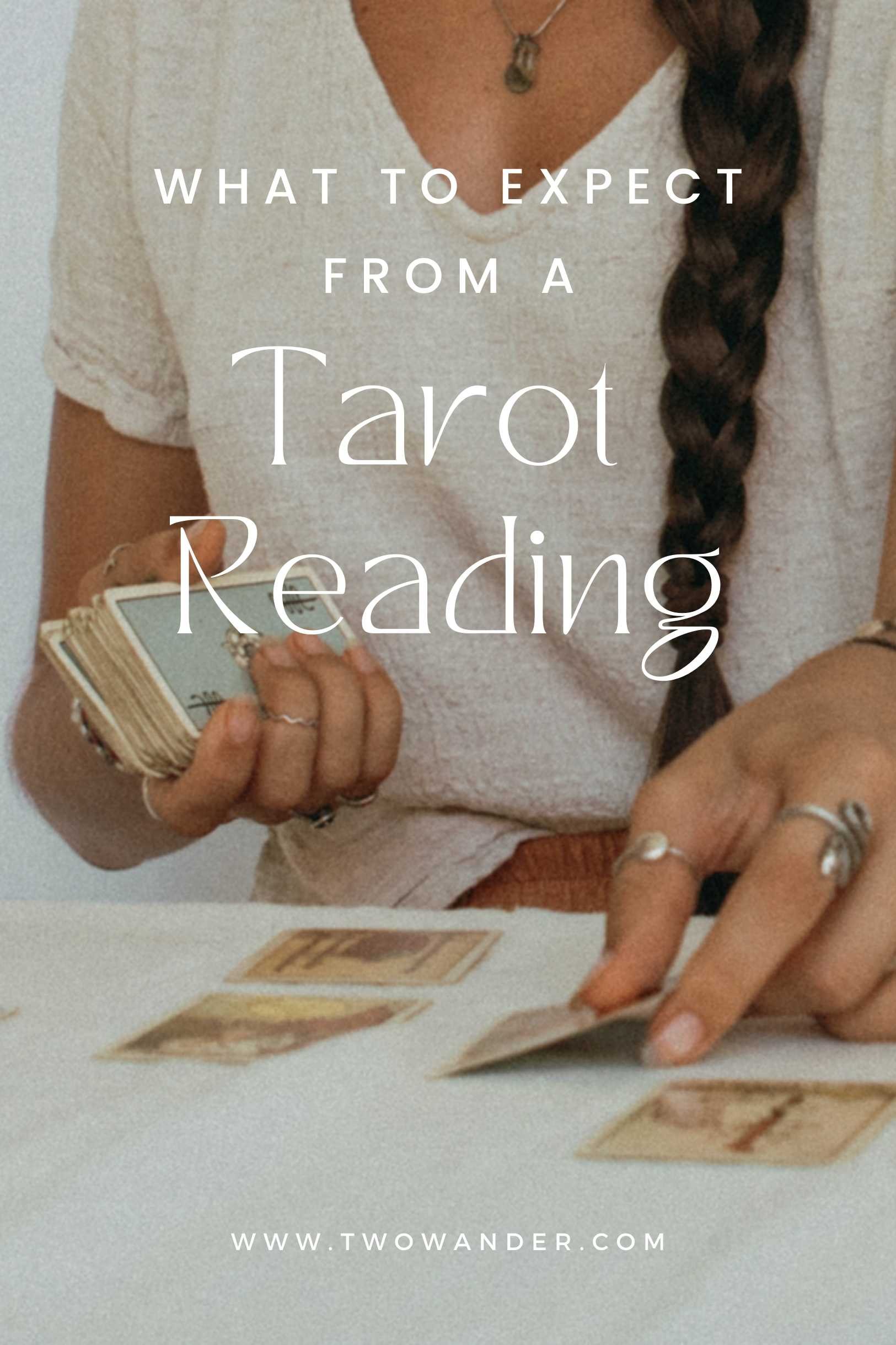 two-wander-what-to-expect-from-a-tarot-reading