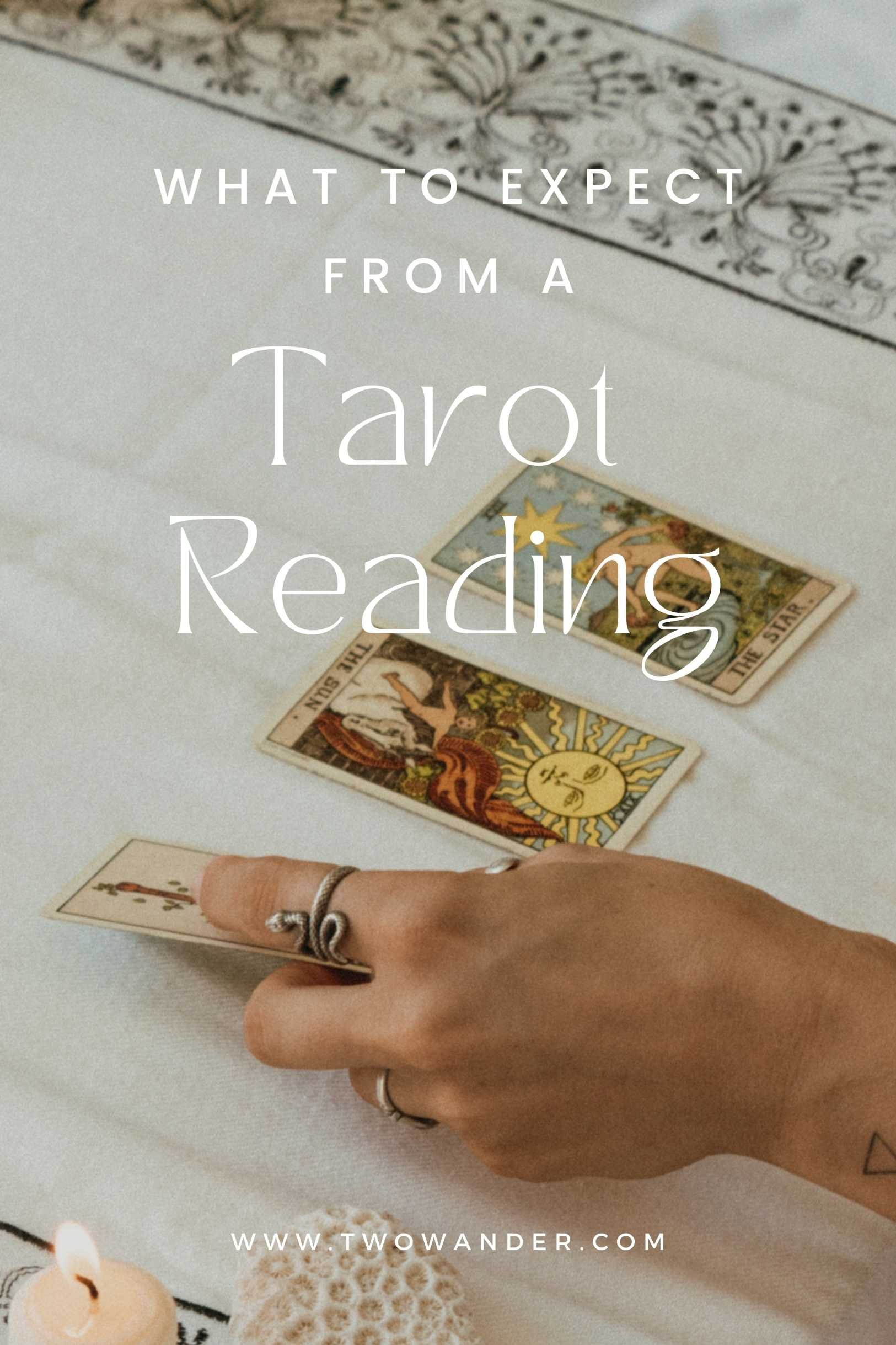 two-wander-what-to-expect-from-a-tarot-reading
