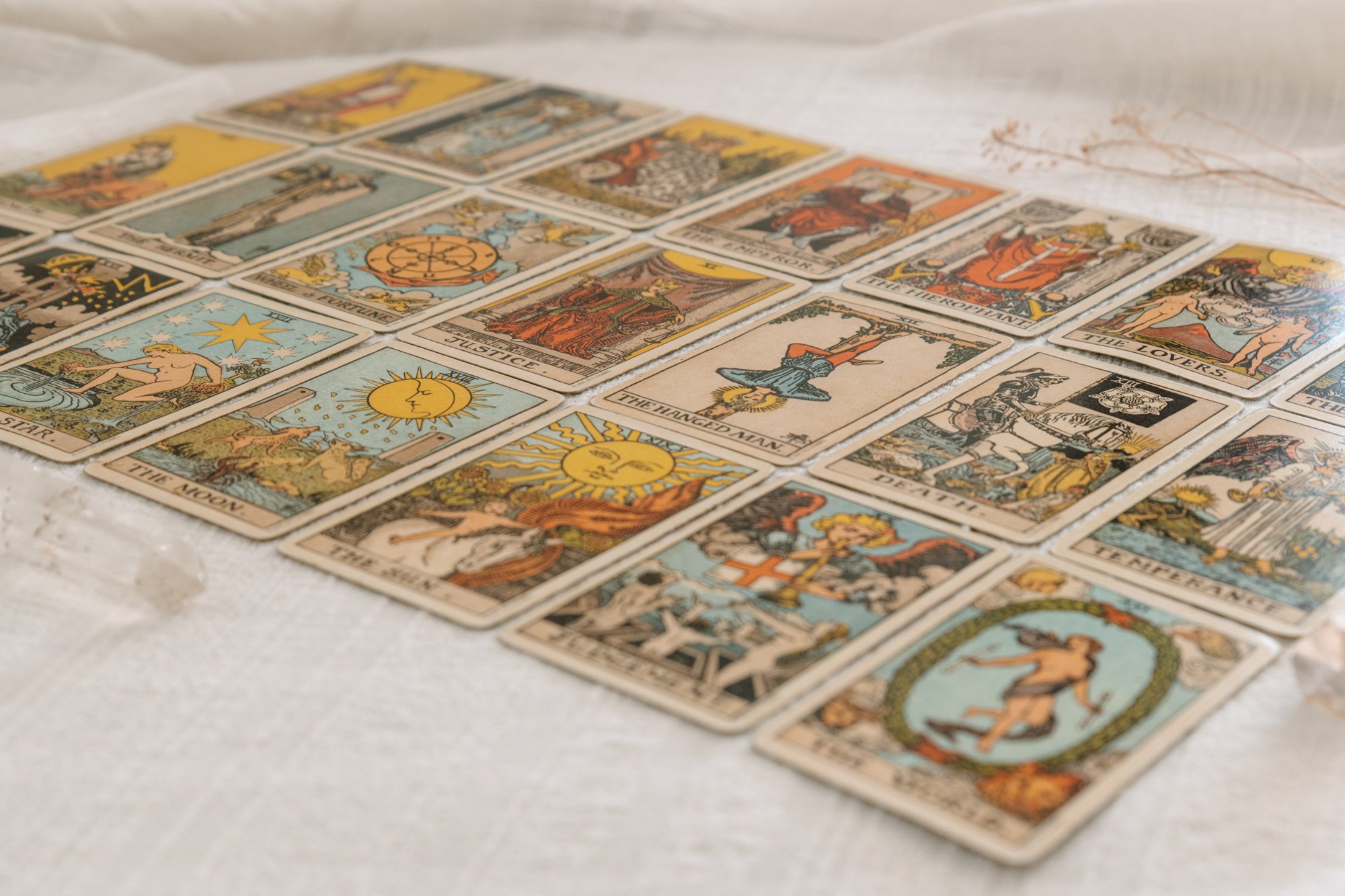 Horizontal and Vertical Lines of the Tarot Major Arcana