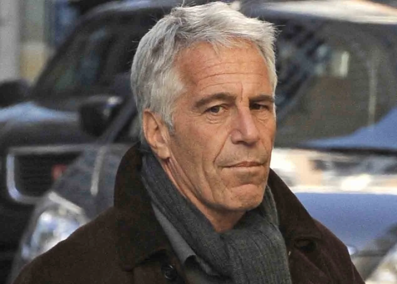 Кто такой джеффри эпштейн. Кто такой джеффри эпштейн. Харви эпштейн. Джеффри эпштейн в молодости. Эпштейн миллиардер.