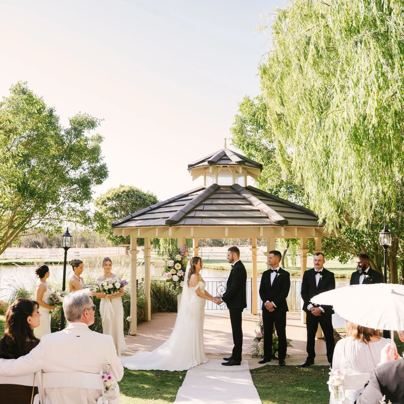 So many stunning sneak peaks of Brad &amp; Alex's wedding @brookleighestate_ it was really hard to choose only 10!

A magnificent wedding for a truly stunning couple inside and out!

Thank you to the incredible Team behind the scenes!

@helenkinsella