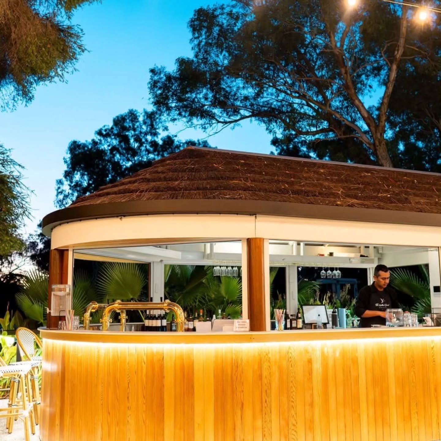 Now that's what you call a Bar!! 

#weddingbar
#swanvalleyweddingvenue
#weddingsperth
#engaged perth
##perthweddingvenue 

@photographybyemmapointon