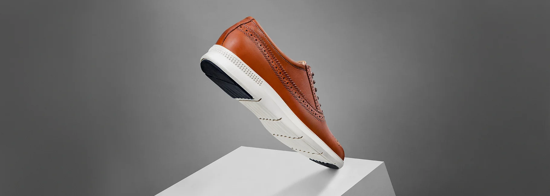 van heusen sneakers