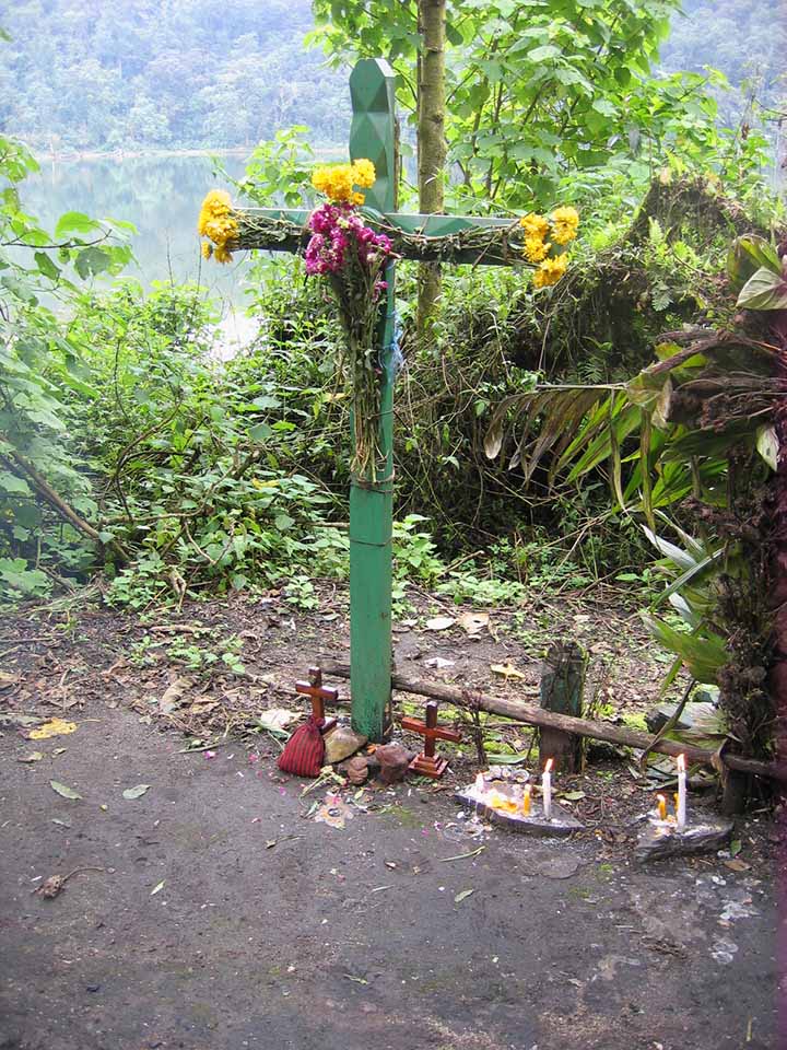 Figure 4. Altar near a sacred lake, Chicabal. Photo by author.