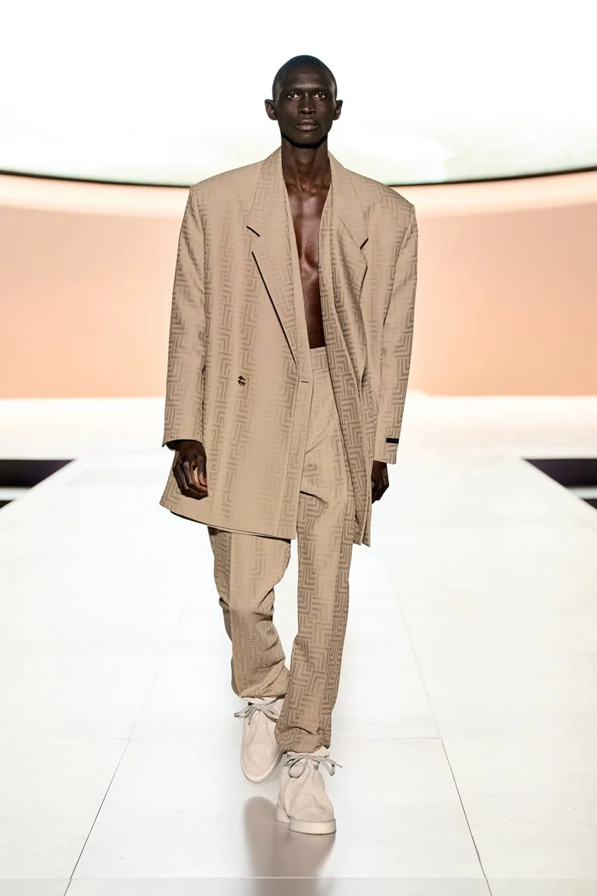 https___africanlhomme.com_image_2023_04_Fear-Of-God-Debut-Runway-Show-at-Hollywood-Bowl-17.jpeg