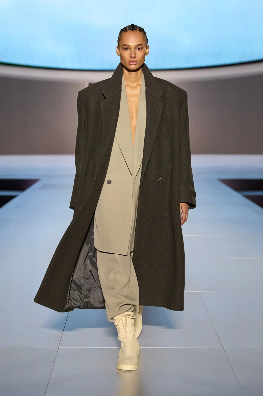 https___africanlhomme.com_image_2023_04_Fear-Of-God-Debut-Runway-Show-at-Hollywood-Bowl-52.jpeg