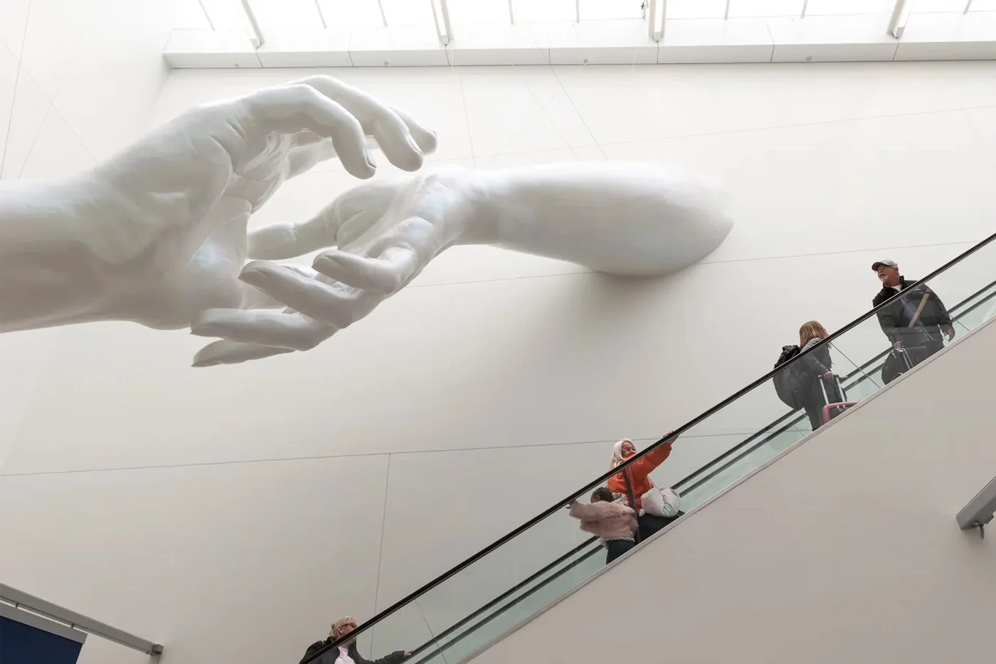 https___africanlhomme.com_image_2023_05_hank-willis-thomas-coby-kennedy-chicago-airport-sculpture-look-info-002.jpeg