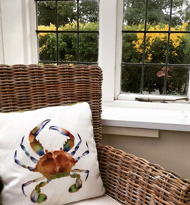 Happy weekend! From this window you can see the sea - is there any better view? 🌊🌊