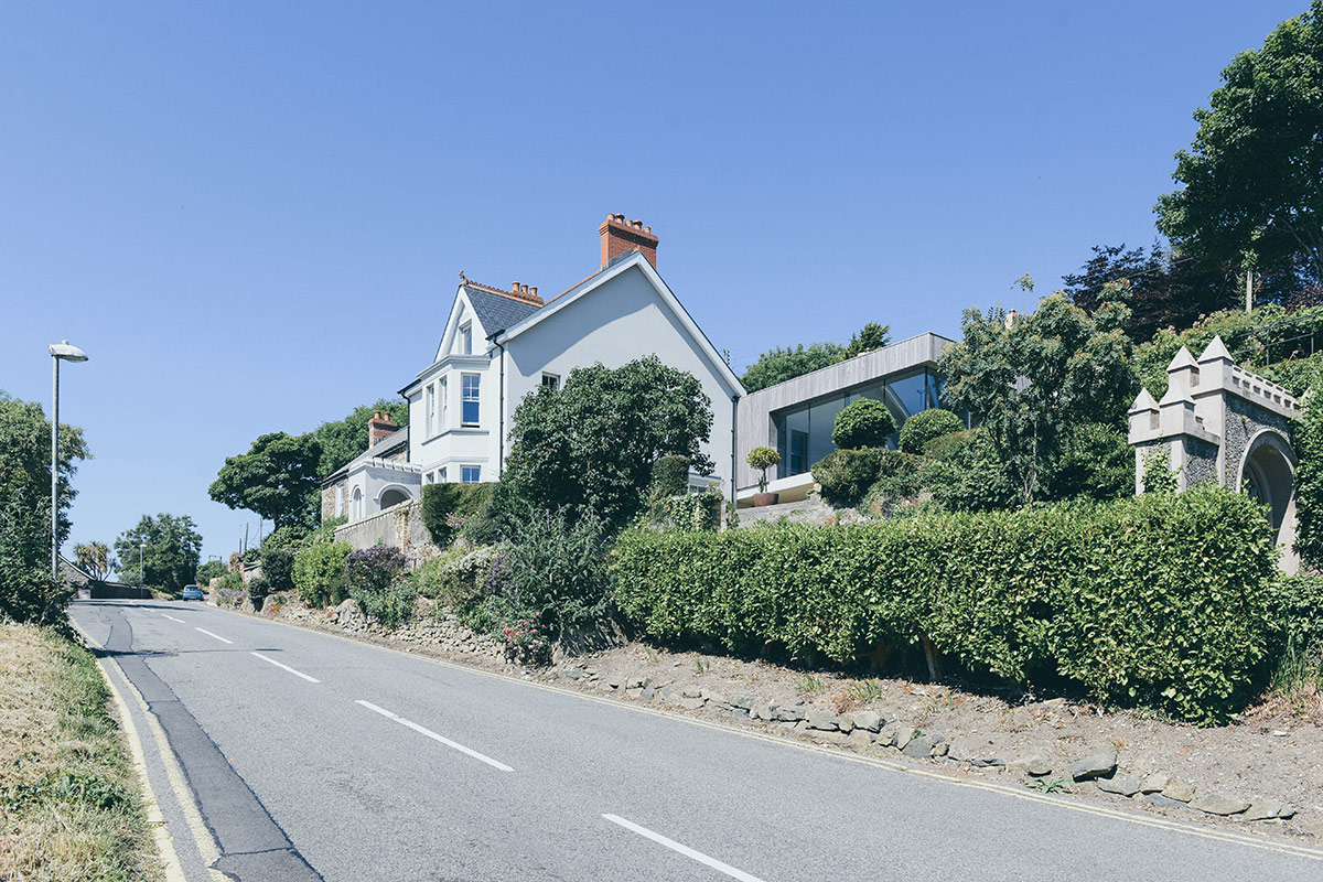 Exterior of garden pavilion extension and renovation of Victorian terraced house Arosfa from the road