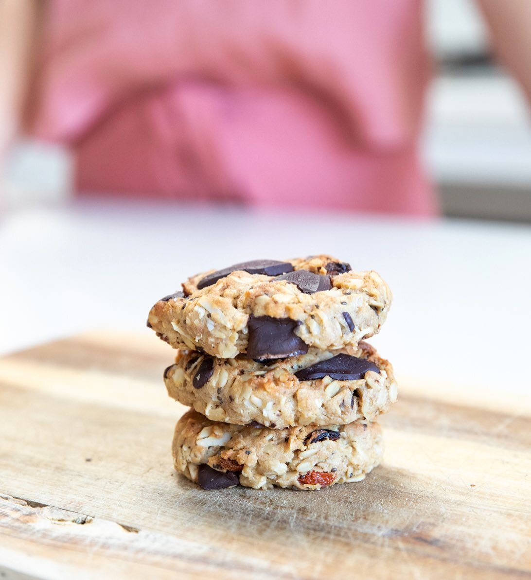 🍪 CHOC CHIP LACTATION COOKIES 🍪

I made myself these cookies for about 2 years. I baked batches of them for new mama friends and perfected them over time.

Today I have launched my website so I thought I&rsquo;d share this recipe first. Because whe