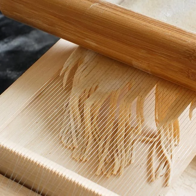 MAKING PASTA ALLA CHITARRA