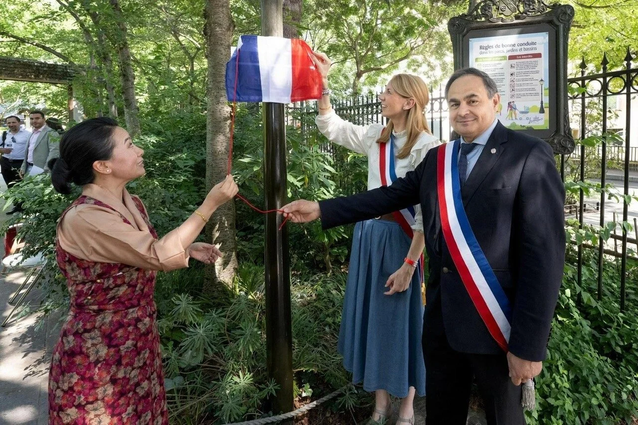 download-4.jpg