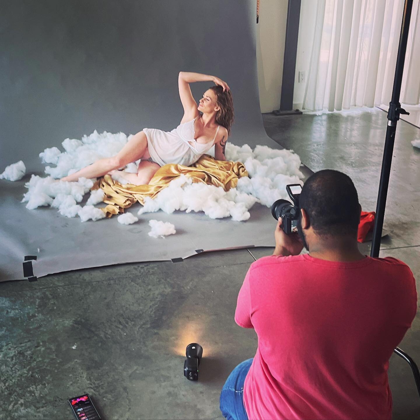 Get your head in the clouds and your booty in the studio! Conceptual shoot with KC Glamour Photographer @shotbysachi and his clients Cloud Angel @akay816 and Fur Baby @devils_daughter777 give them a follow to see the final edits once he works his mag