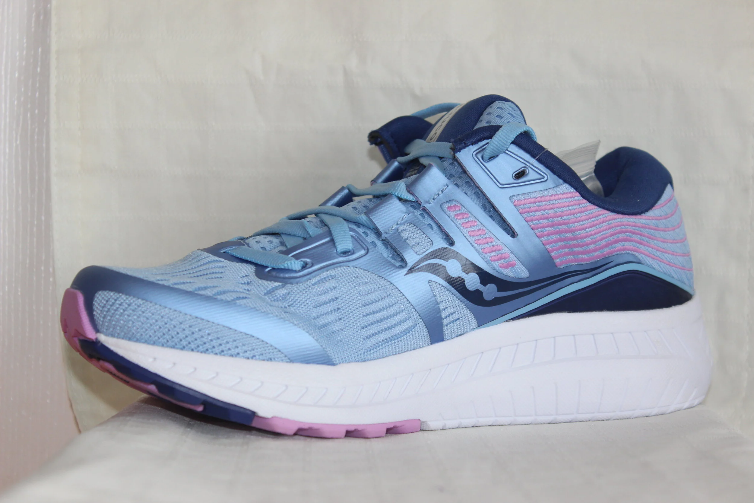 saucony women's ride iso