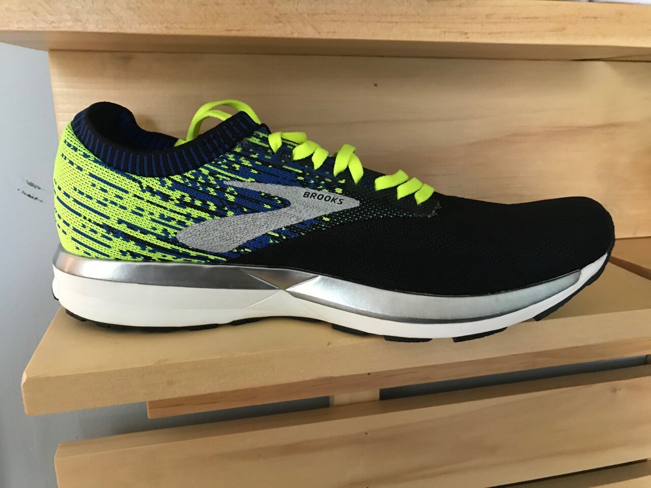 brooks men ricochet