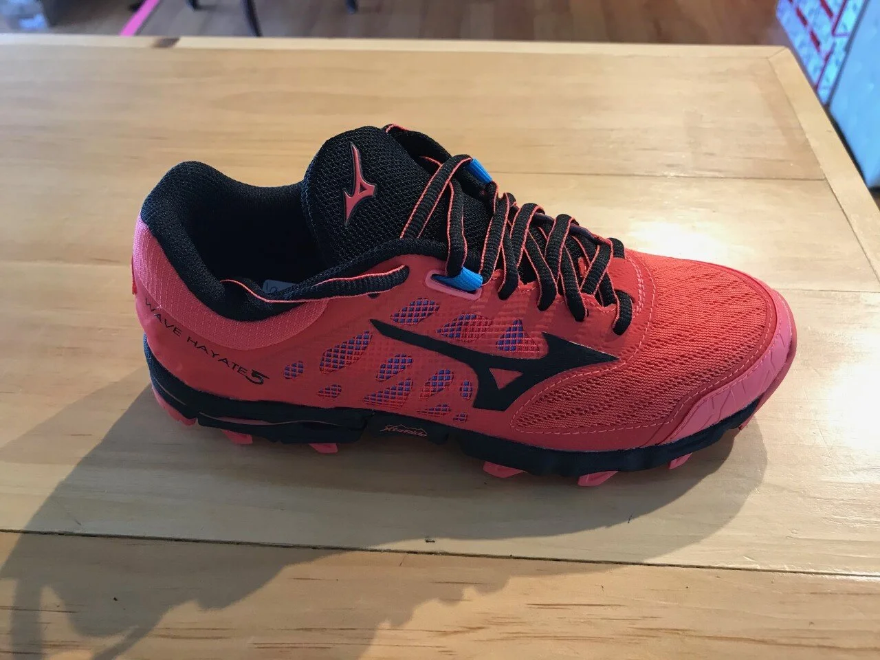 Mizuno — Alex and Lily's Shoe Shoppe