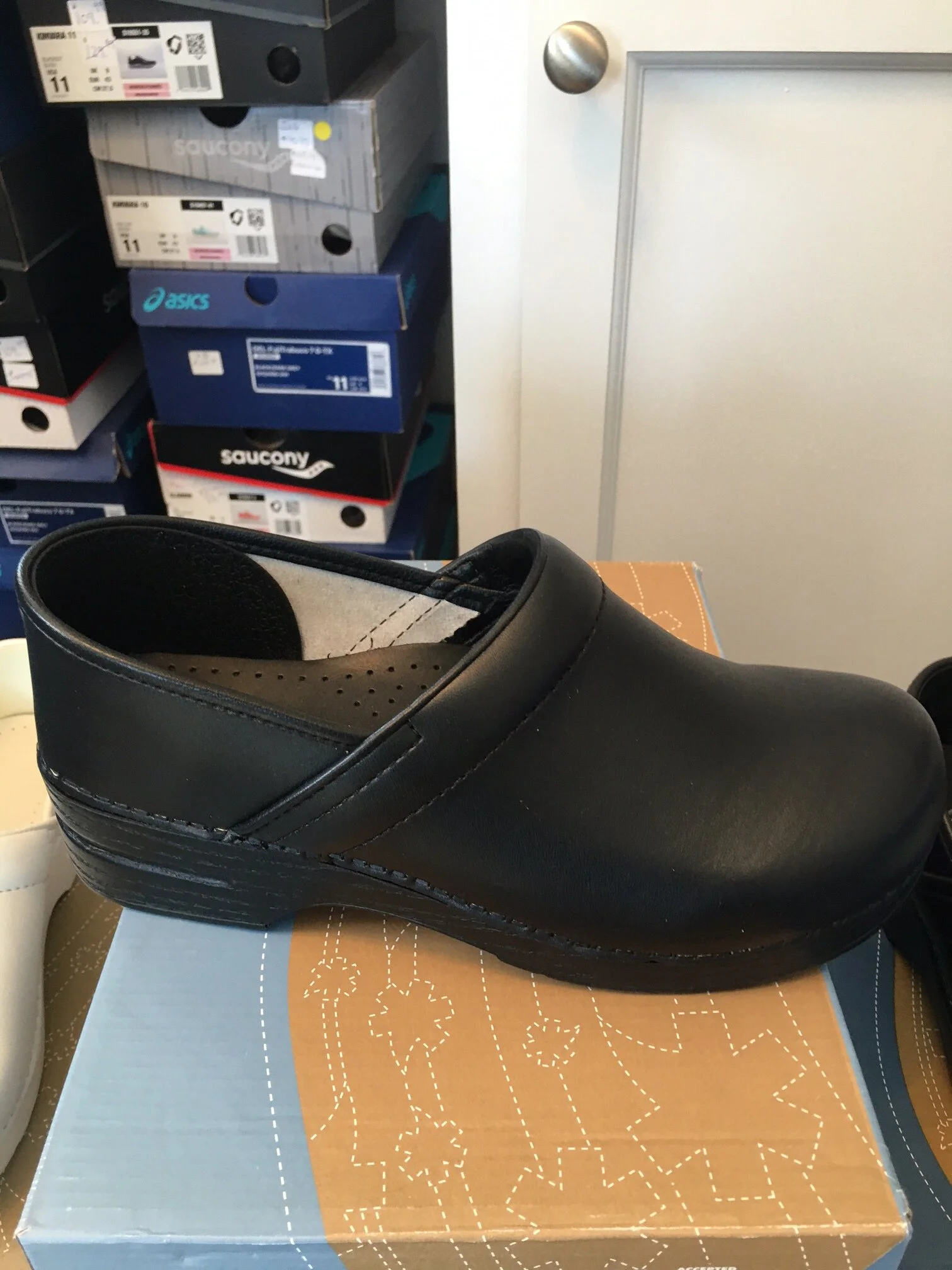 dansko sandals wide width