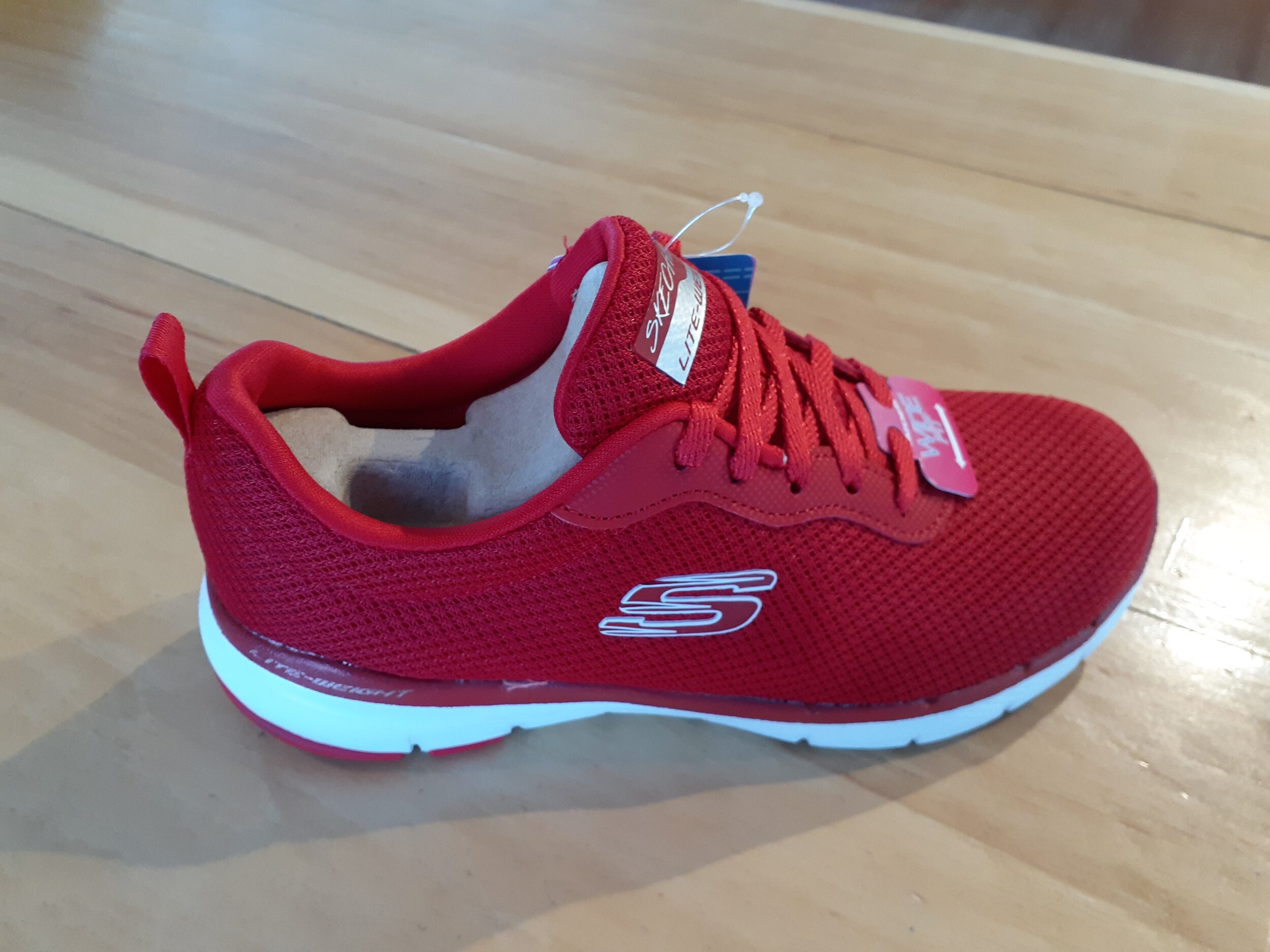 FLEX APPEAL 3.0 FIRST RED 13070W - WIDE WIDTH Alex and Lily's Shoe Shoppe