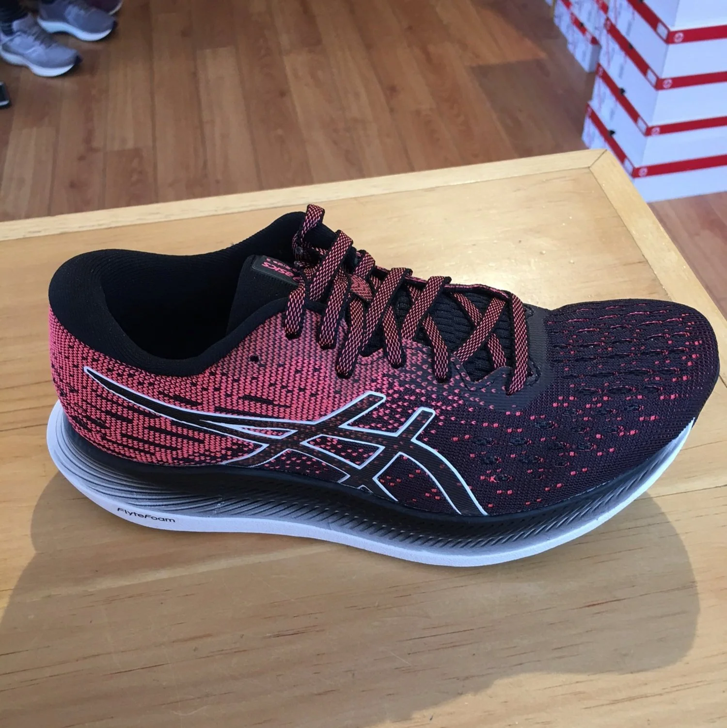 ASICS WOMENS EVORIDE 2 1012A891-003 RED/BLACK