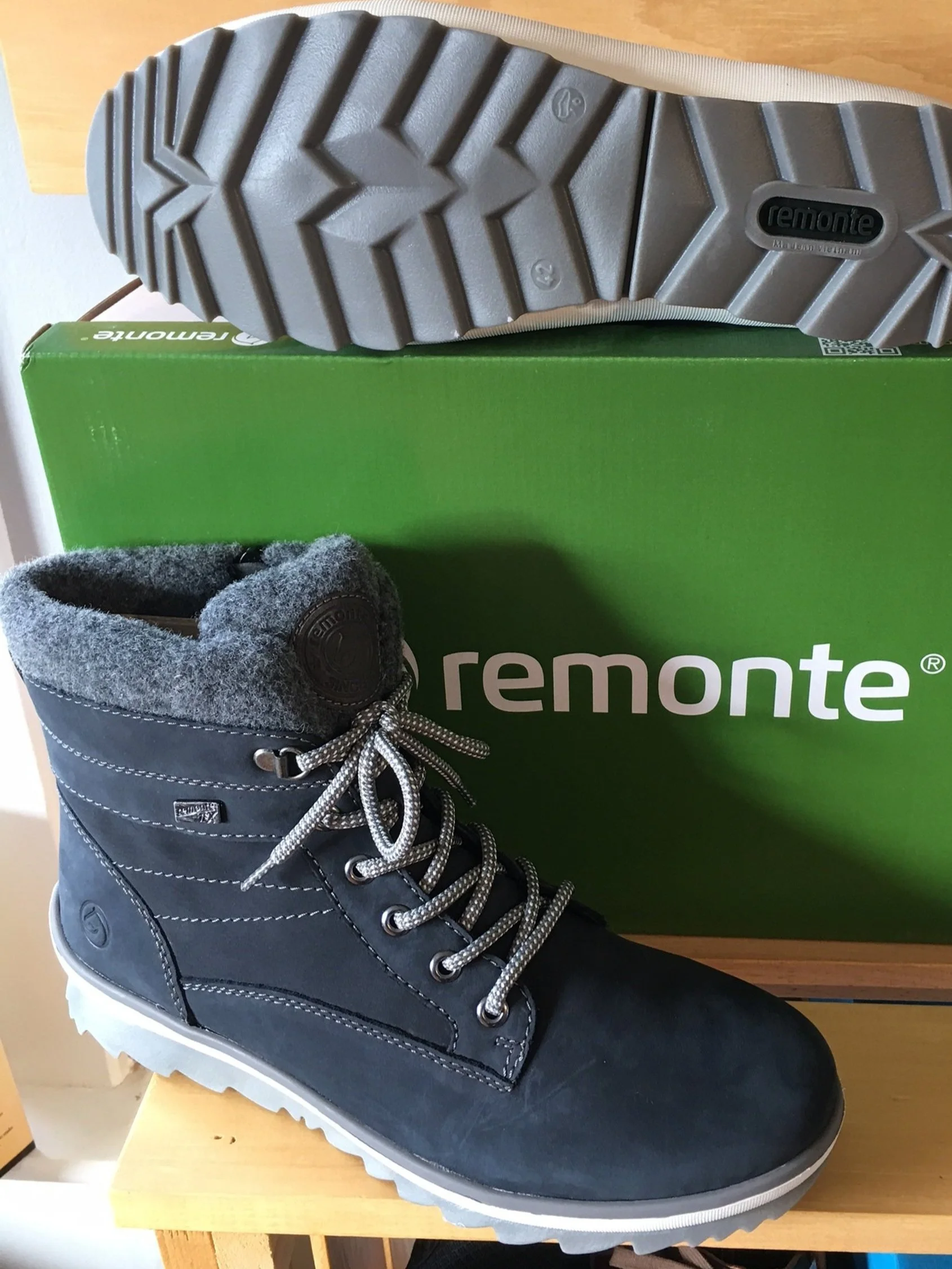 REMONTE WOMENS R8477-14 HELLA NAVY WINTER ANKLE BOOT SIZE 36 ONLY