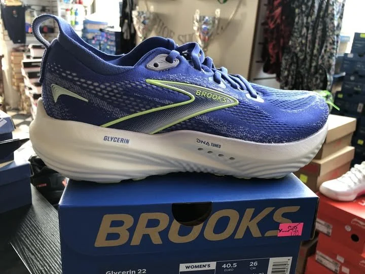 BROOKS WOMEN'S GLYCERIN 22 AMPARO BLUE 120434 SIZE 9 ONLY