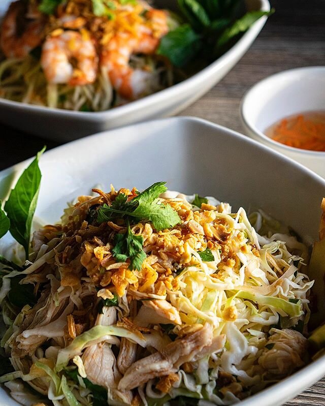 📸: our Vietnamese chicken salad, or gỏi gà, delivers satisfying crunch with toasted garnishes and shredded cabbage whilst inviting zesty bold flavors all balanced out with fish sauce dressing. ⁣
⁣
Everything under the sun in regards to Vietnamese 