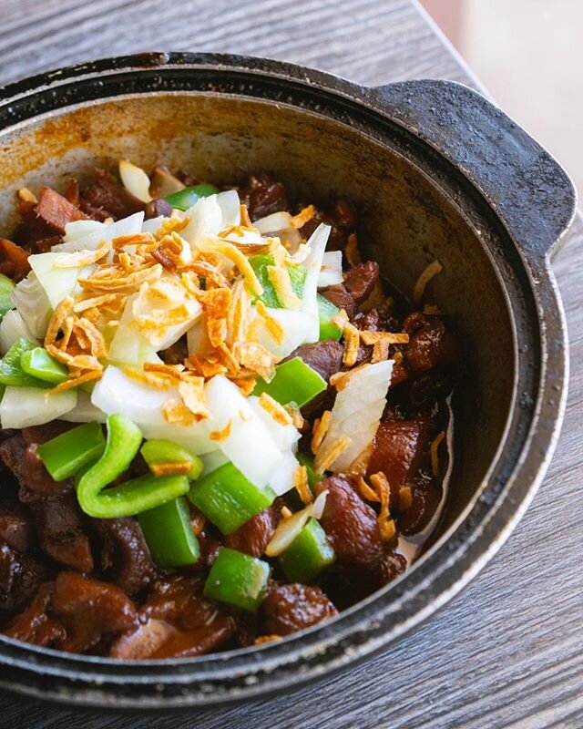 **NEW INSTAGRAM ONLY SPECIAL (5/13-5/21)**
⁣
Introducing caramelized ginger chicken or gà kho gừng, simmered with chopped ginger and braised to perfection with garlic, shallots, chili , and fish sauce topped with bell pepper, white onion, and frie