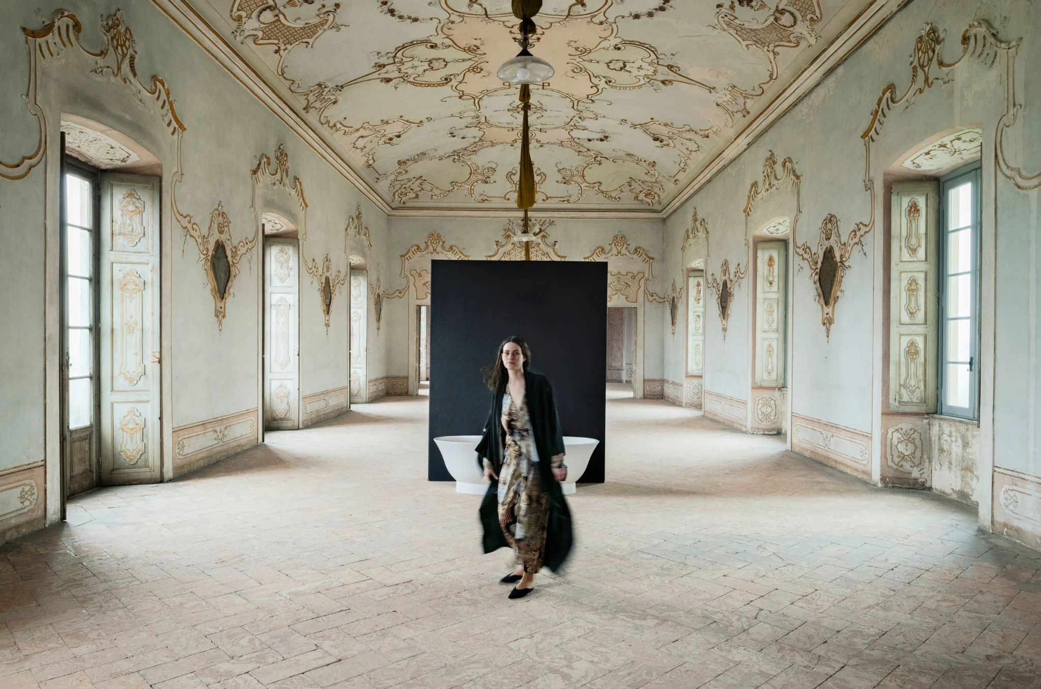 Sanctuaries of Serenity: Descubre la Inspiración y Armonía para tu Baño de Lujo y Tranquilidad