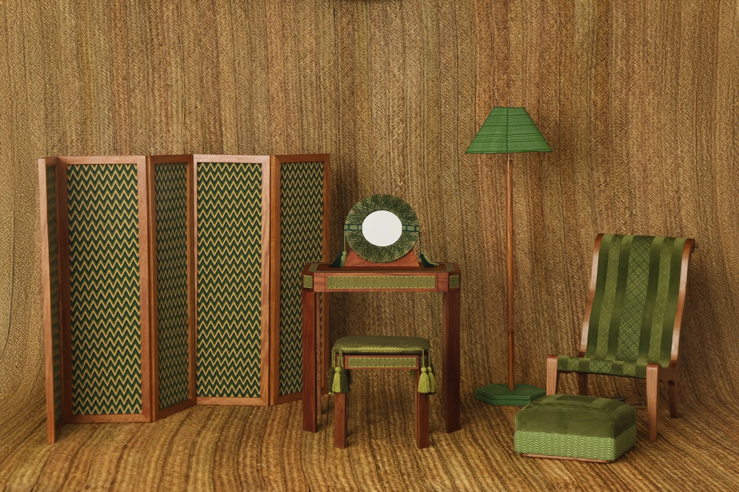 NNER STAGE · Design, Bodies and Tradition at the Escuela del Ballet Folklórico