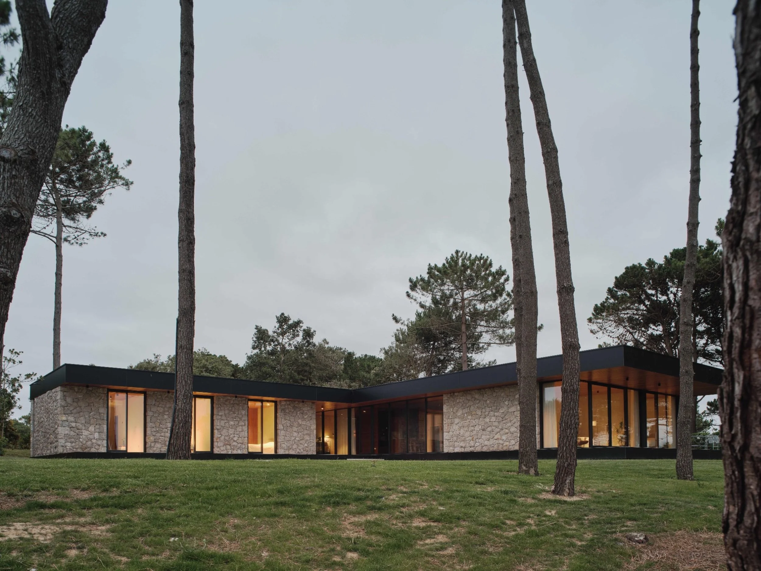 Sea and Stone: Vernacular Architecture in a Contemporary Key