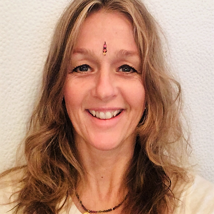 JAYA JAKS Jaya began teaching yoga in 2003 after her initial 9 month intensive training with YogaArts in Byron Bay. She continues to learn, grow and be inspired by regularly attending trainings and courses. Jaya believes yoga is a journey of self discovery - a cultivation of conscious awareness - allowing the potential of personal growth and profound transformation. Guiding you gently through a safe and nurturing slow flow practise, Jaya focuses on moving with the breath and aligning the body with sensitivity and awareness. Her classes are available to all levels and can be challenging, yet calming and uplifting. This will help you disengage from the chaos and stress of daily life, so you may feel nourished, enlivened and connected. Jaya regularly teaches retreats around the UK and worldwide, and is qualified in teaching Yoga Nidra, Hormone Yoga Therapy, Yin & Restorative, Yoga for Insomnia and Chakra Dancing. Her most inspirational teachers include Clive Sheridan, Glenn Ceresoli and Troy Hadeed.