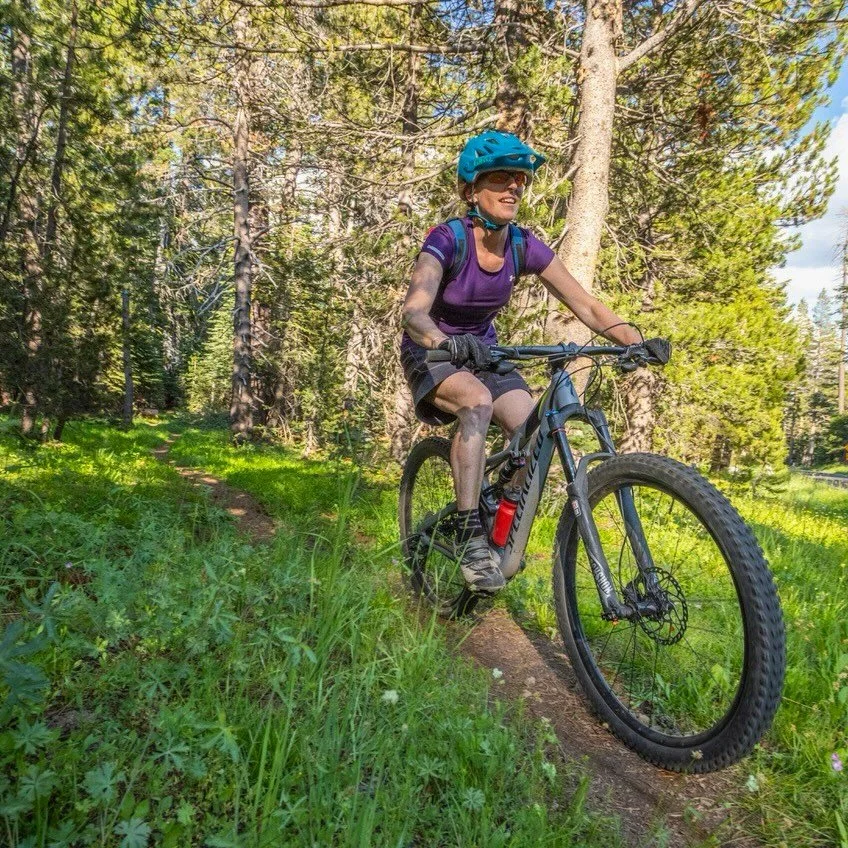 Explore the trails on two wheels! Mountain bike rentals are available this weekend and throughout the summer. Book online through the link in our bio, over the phone, or in person. #bearvalley #sierranevada #mtb