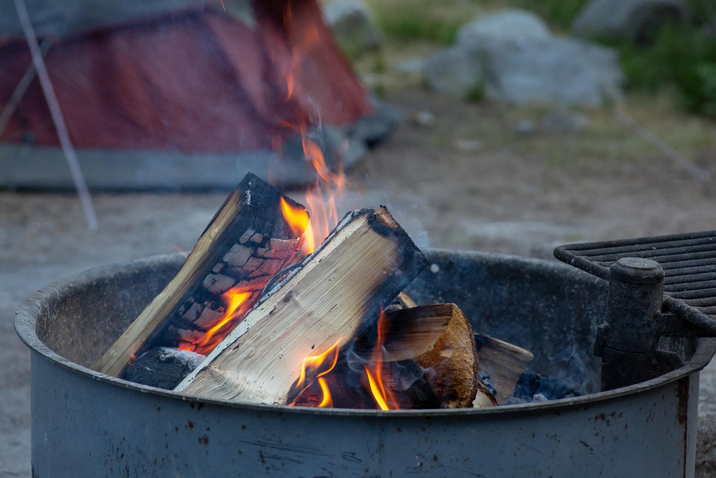 Planning on having a fire this holiday weekend? Here are some tips to keep you and your public lands safe:

📃 Obtain a free California campfire permit online or at a Forest Service office. Permits are required for campfires, barbecues, and gas stove