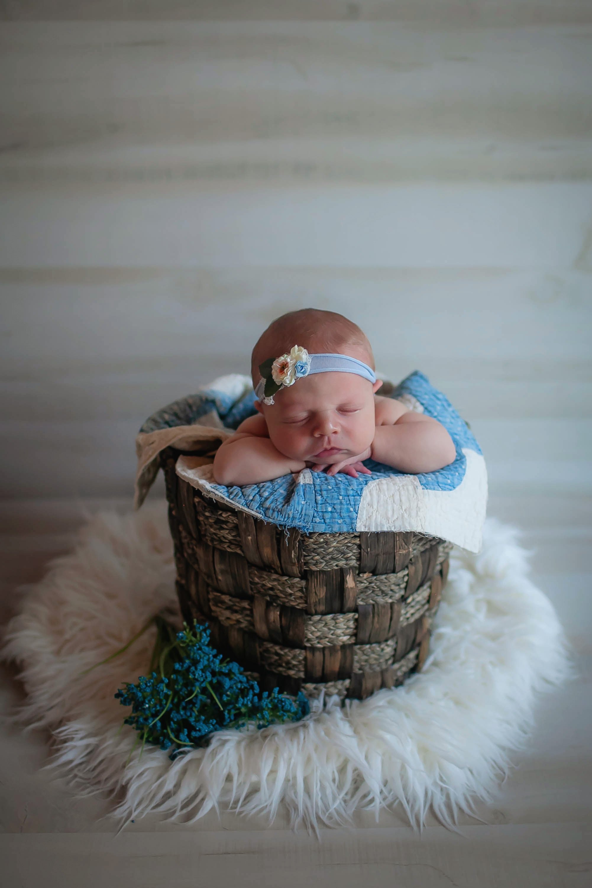 Indianapolis-newborn--maternity-family-photographer-BrooklynS-0104.jpg