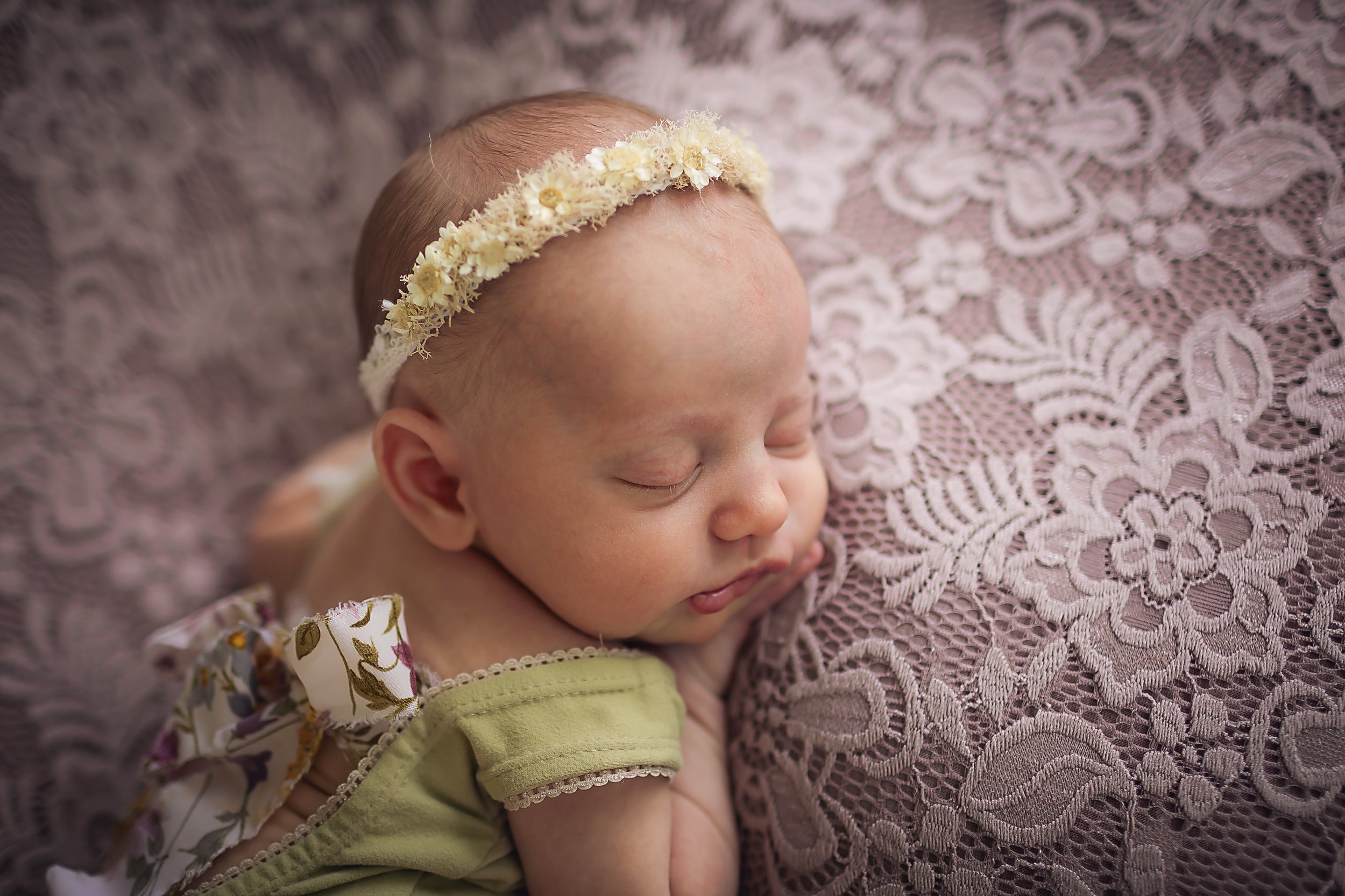 Indianapolis-newborn-photographer-Kinley-0402.jpg