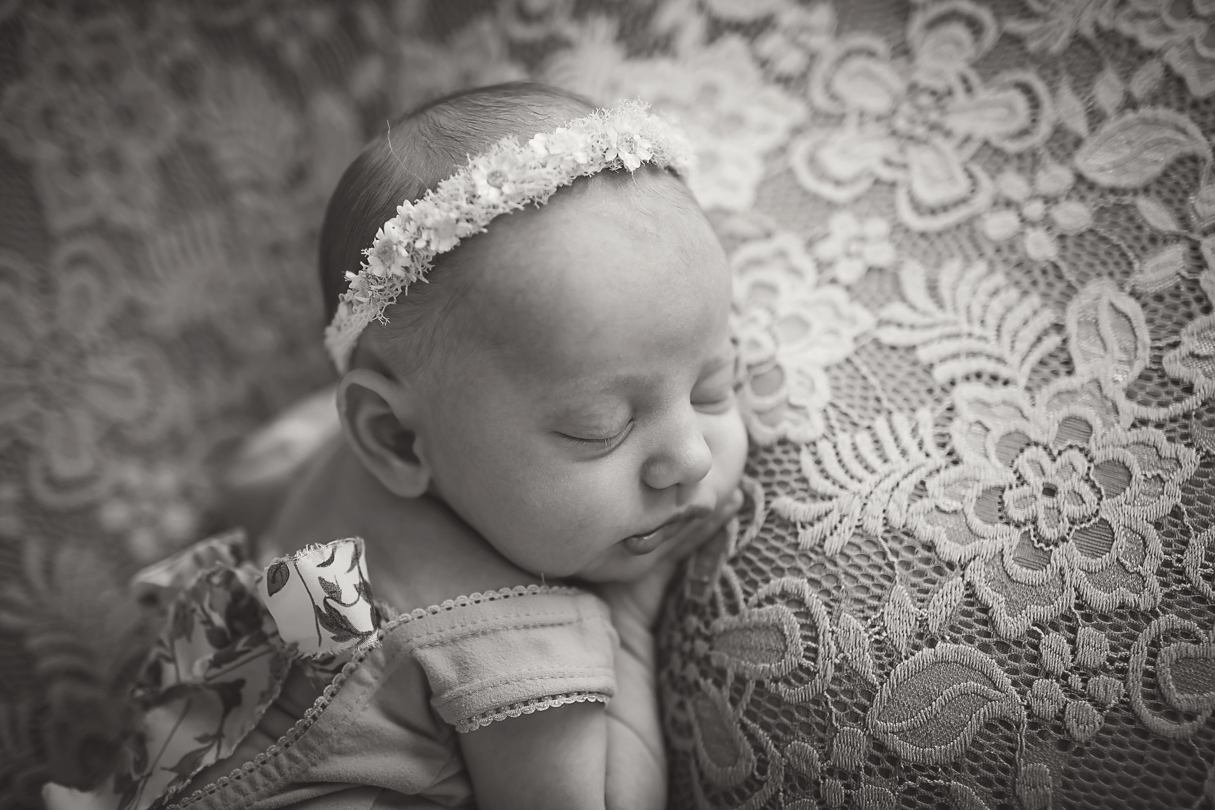 Indianapolis-newborn-photographer-Kinley-0401.jpg