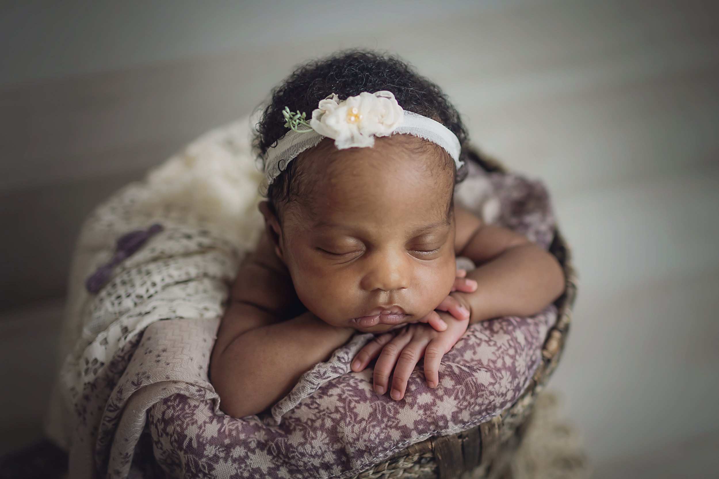 Indianapolis-newborn-photographer-ChikamsiE-0086.jpg