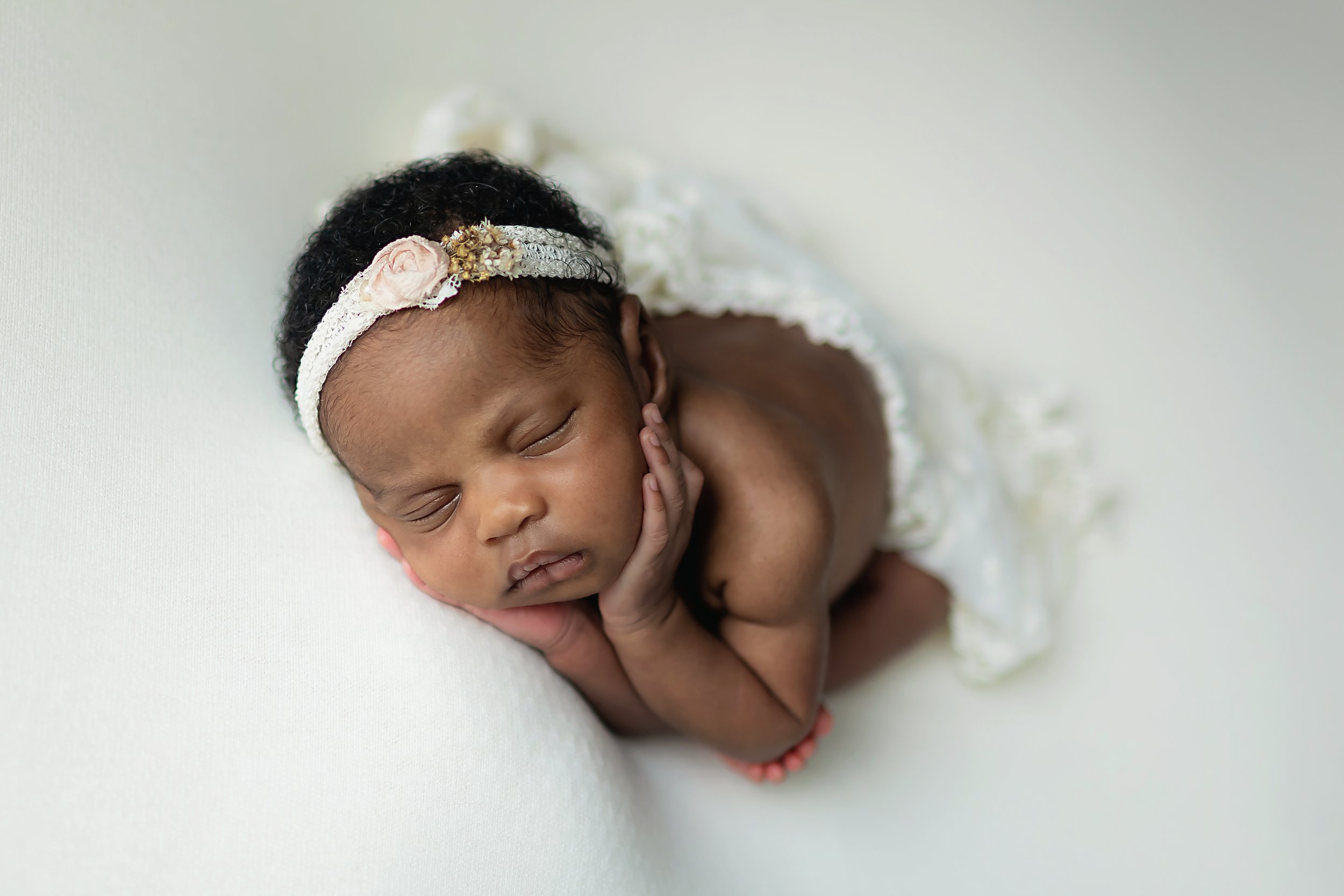 Indianapolis-newborn-photographer-ChikamsiE-0111.jpg