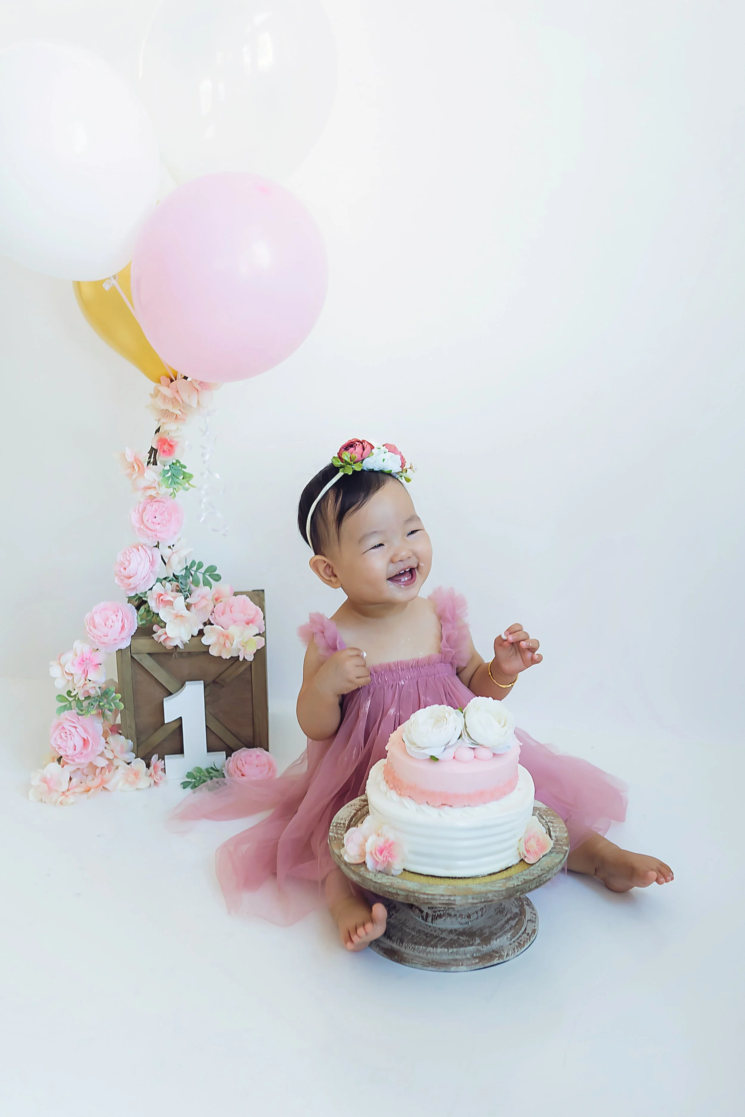 indianapolis-cake-smash-simple-girl-session.jpg
