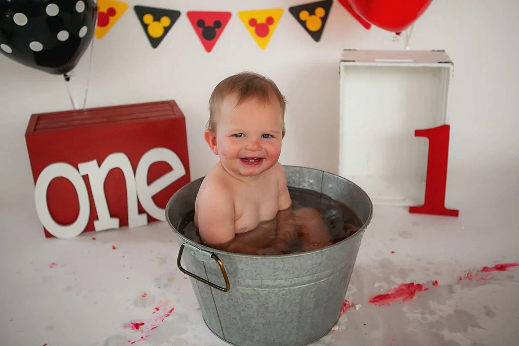 indianapolis-cake-smash-metal-tub-clean-up.jpg
