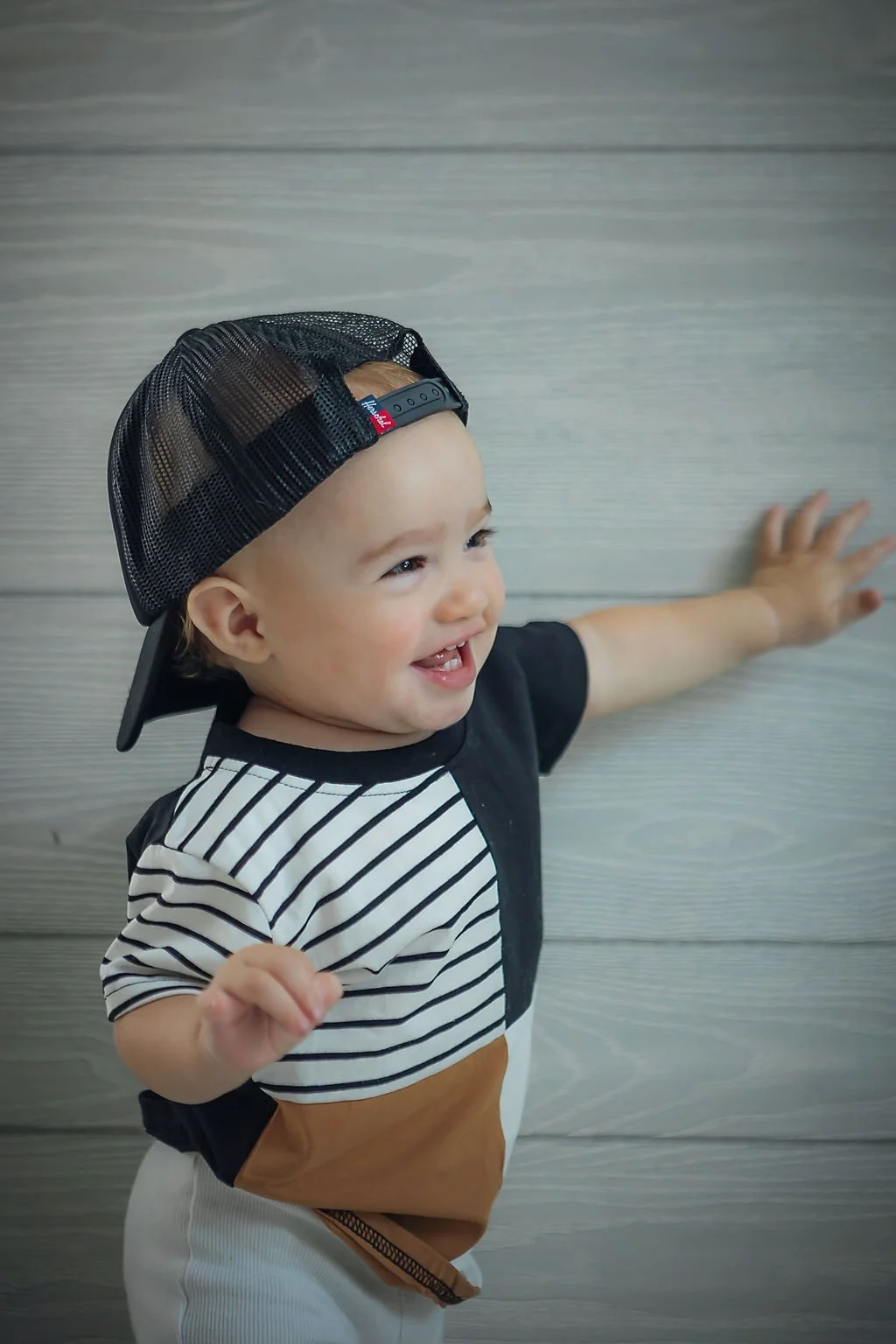 indianapolis-one-year-photography-candid-studio-session.jpg